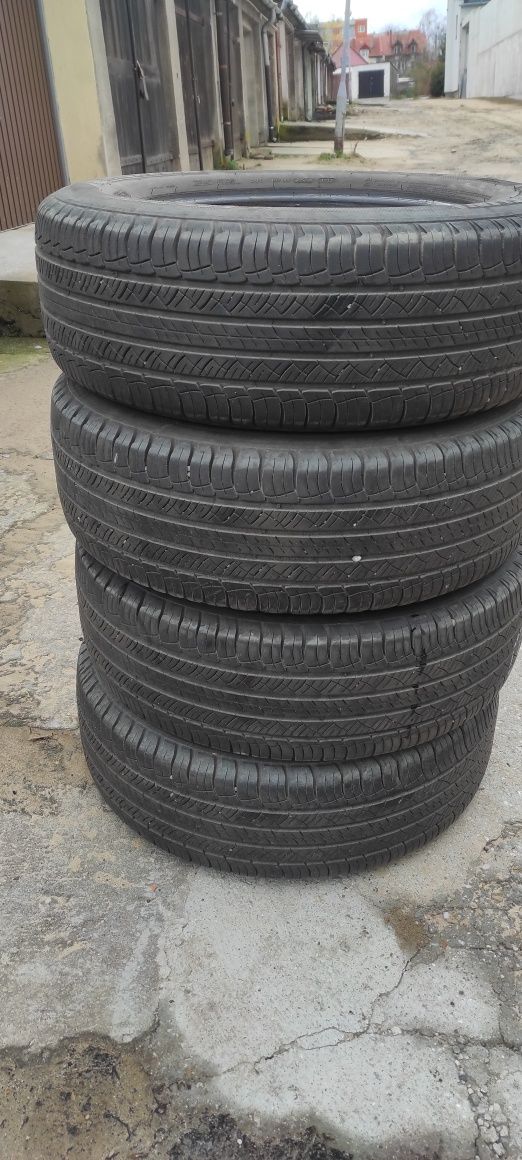 Opony letnie z 2013r 6mm 215/65/16 Michelin 3N