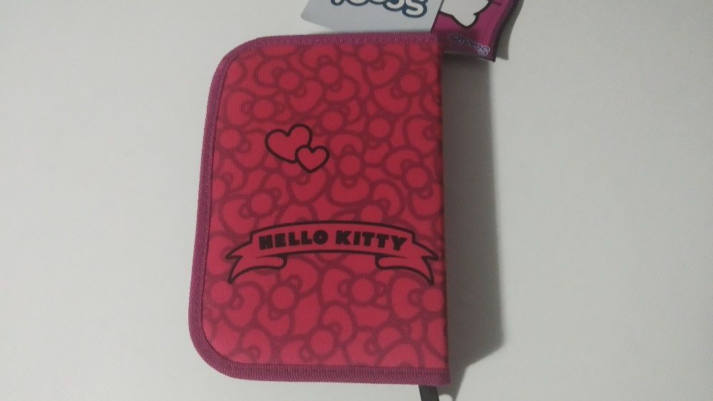Estojo Completo HELLO KITTY Sanrio License ORIGINAL 30 peças NOVO