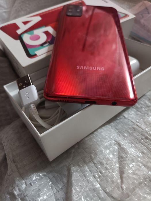 Samsung A51 Amoled 6/128 NFC .Полный комплект.На Подарок.