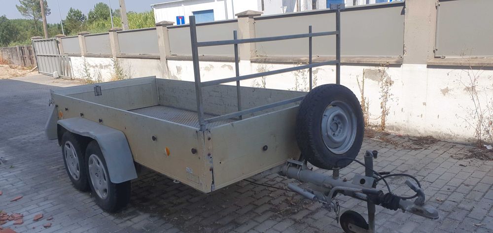 Reboque 2 eixos com documentos