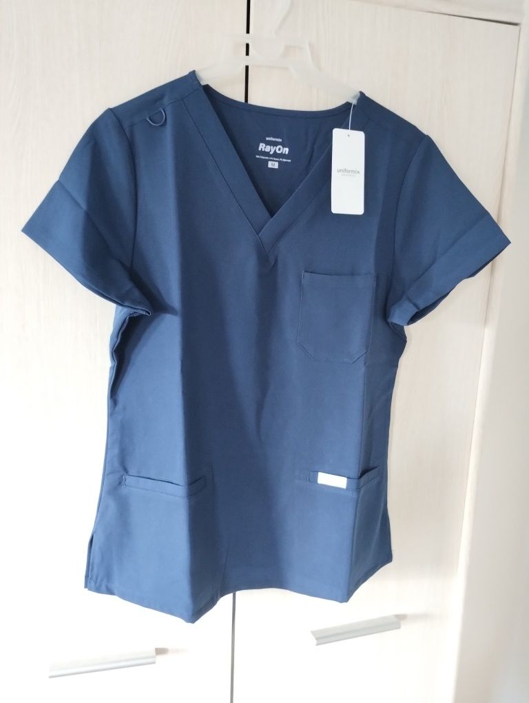 Bluza medyczna damska , Uniformix RayOn, r. M 
Bluza medyczna PrB