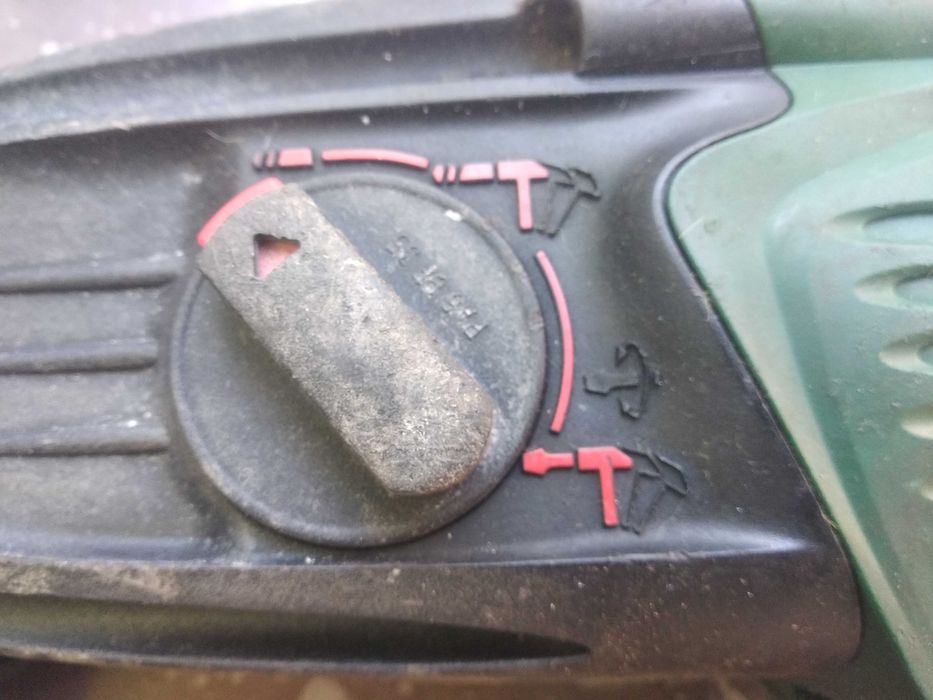 Перфоратор BOSCH PBH 2900 RE