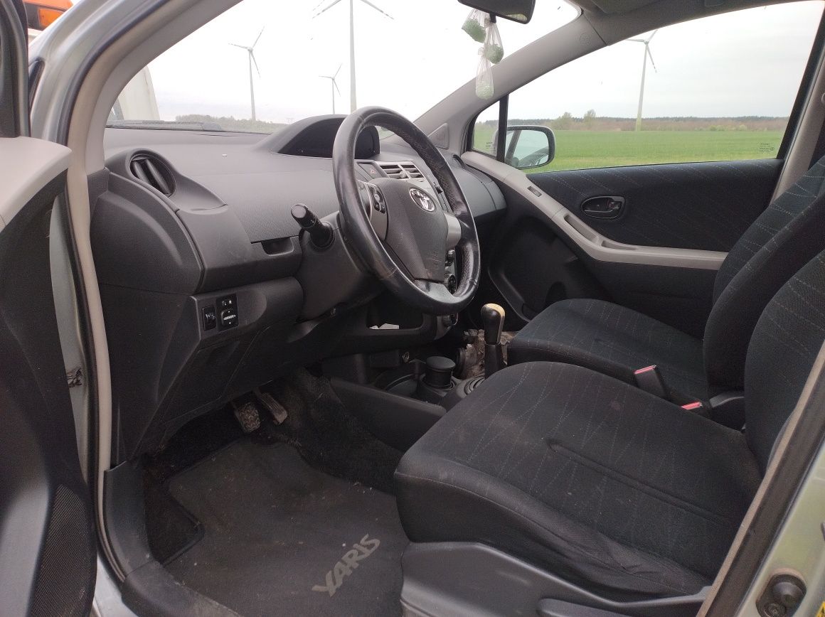 Toyota Yaris II 1.4 D4D 5D ,3D 1.3 B 2007r Lak.1F8 Bez Rdzy Części Wys