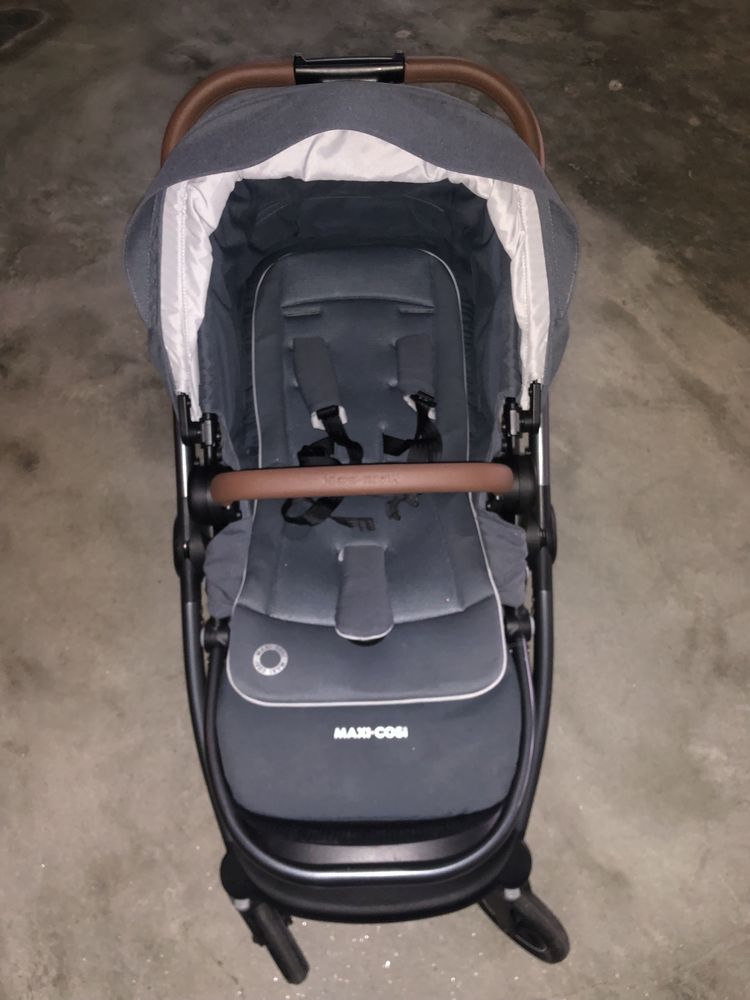 Conjunto carrinho Maxi Cosi Adorra+ Cadeira auto Cabriofix I-Size