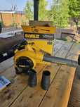 Dmuchawa do liści DeWalt model DCM572X1