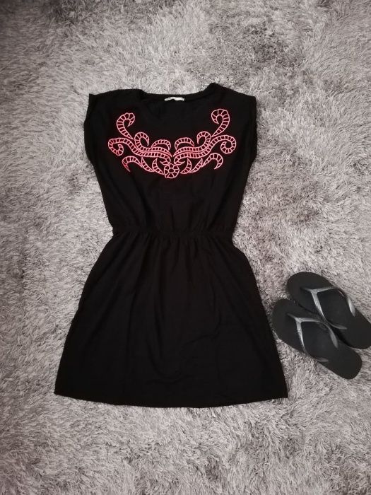 Vestido Stradivarius - Tamanho S