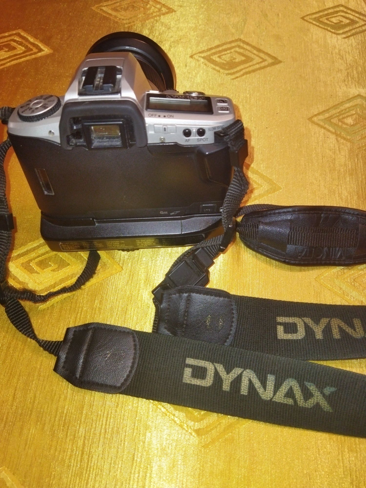 Minolta Dynax 5 aparat analogowy+ battery pack