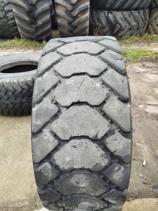 Шини JCB 12.5/80-18 Manitou