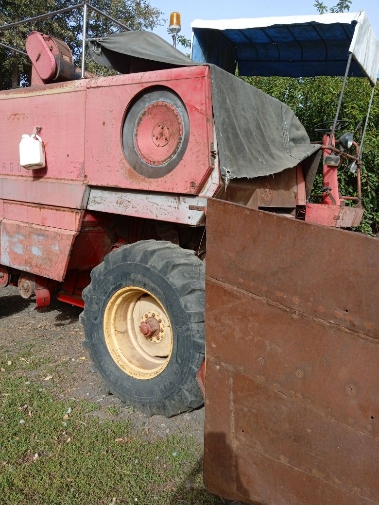 Продам комбайн Massey Ferguson 525