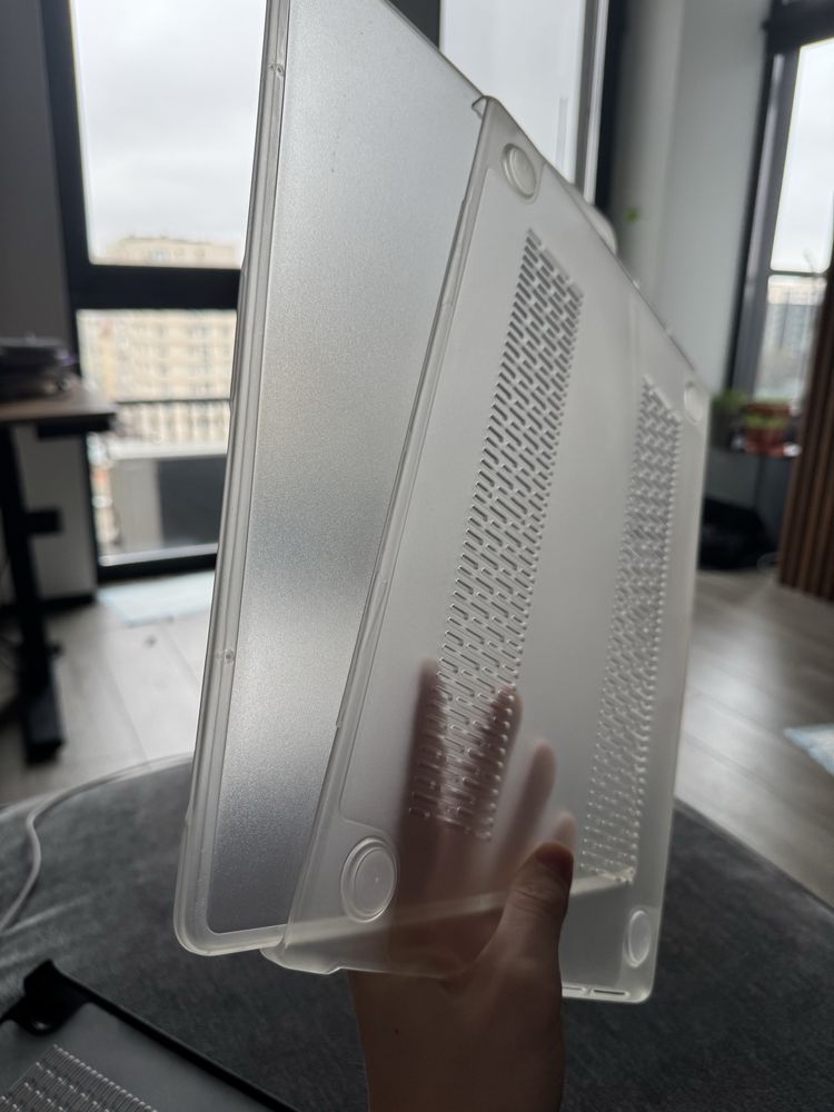 Чохол на MacBook Pro M1-M4 (прозорий)
