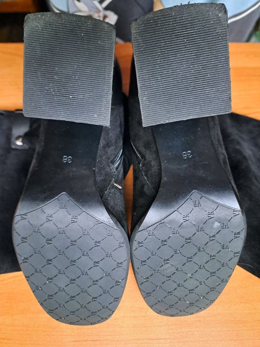 Замшеві зимові чоботи Vito Rossi