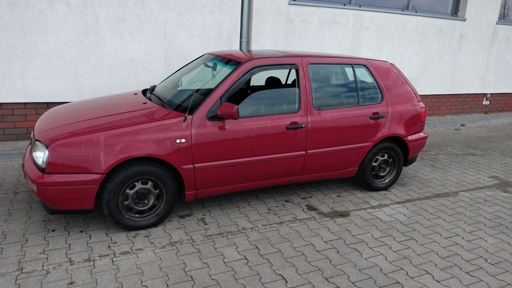 VW Golf III 1997r 1.4b stan bdb/OC 11.25/Pt 07.26r
