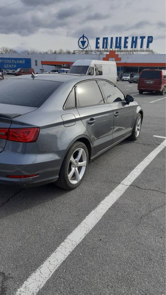 Продам Audi A3 2015 року