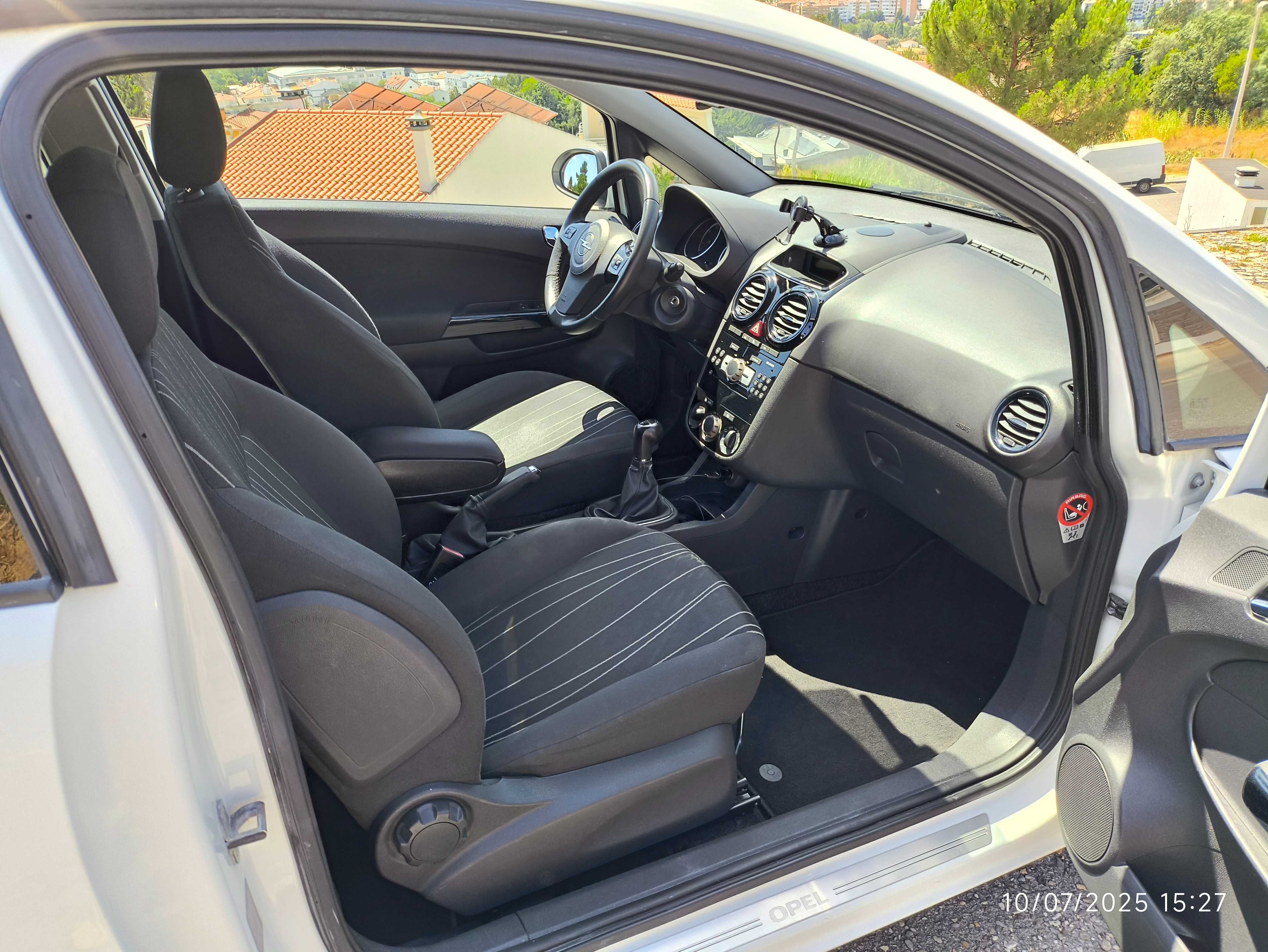 Opel Corsa 1.3 CDTI Diesel – Económico, Fiável e Pronto a Usar