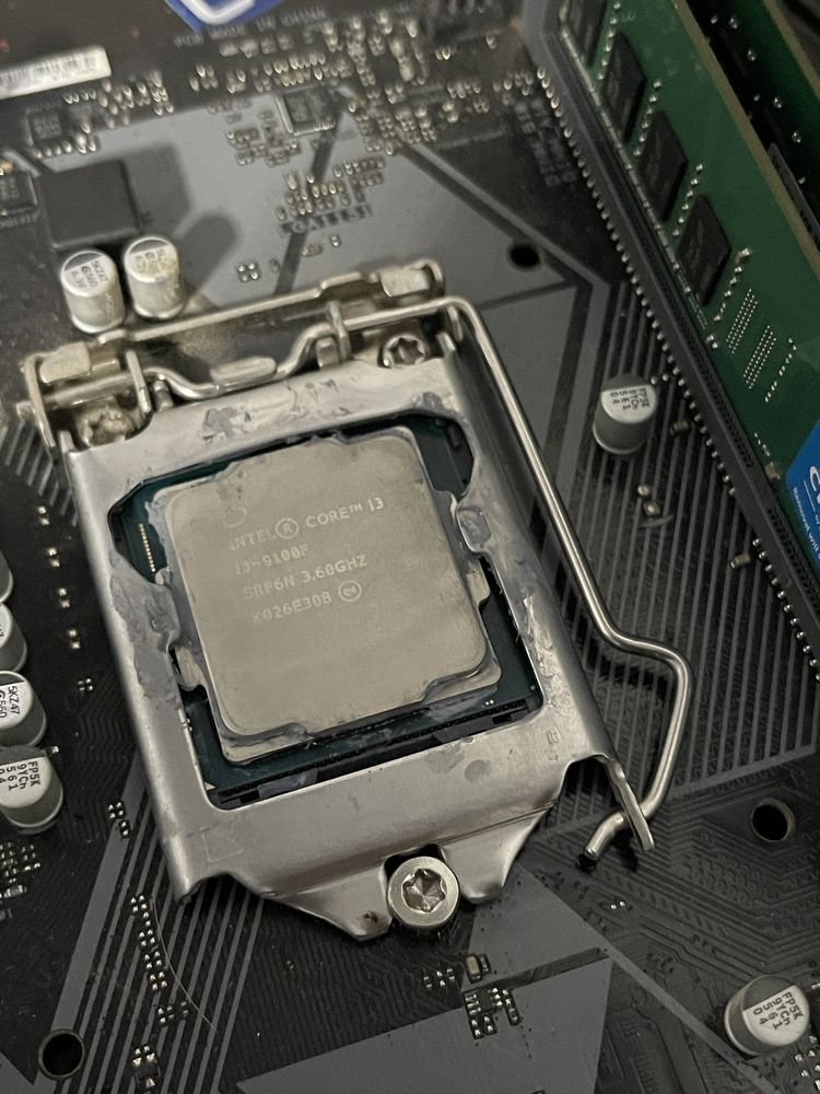 Комплект i3 9100f 16GB DDR4