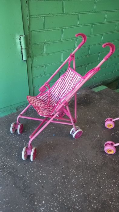 Каляска  для  куклы.   Вишнёвое.