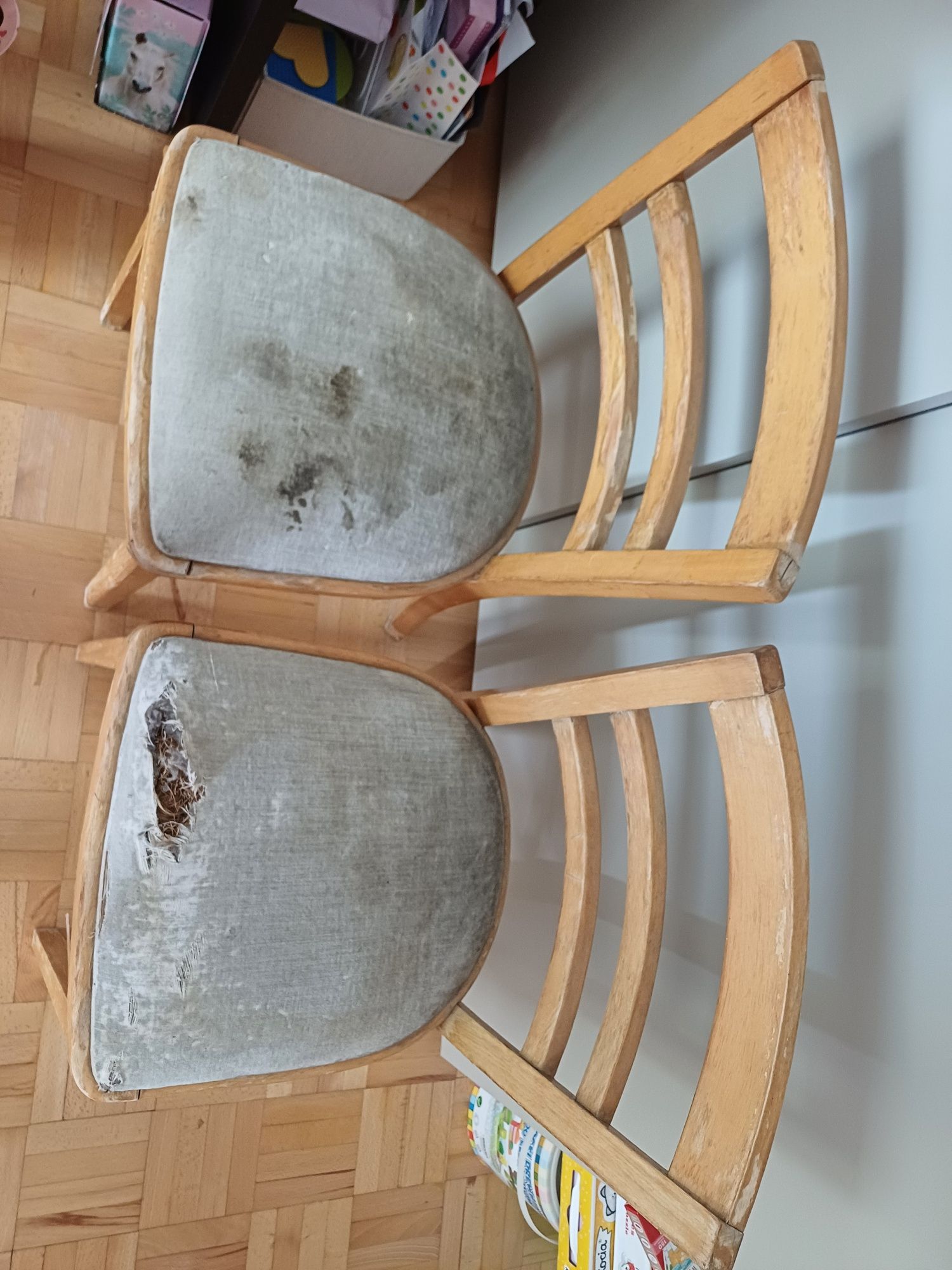 Krzesła drewniane do renowacji cena za 2 szt.