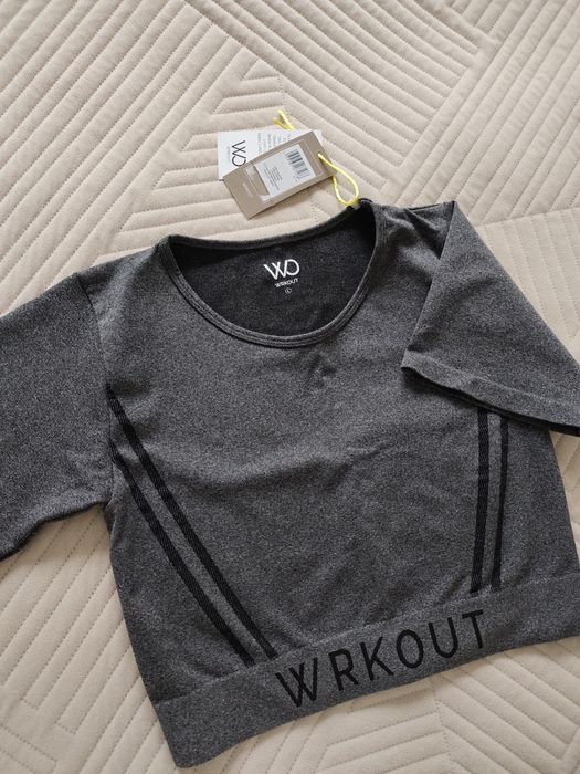 Nowy top sportowy WORKOUT, r.M-L