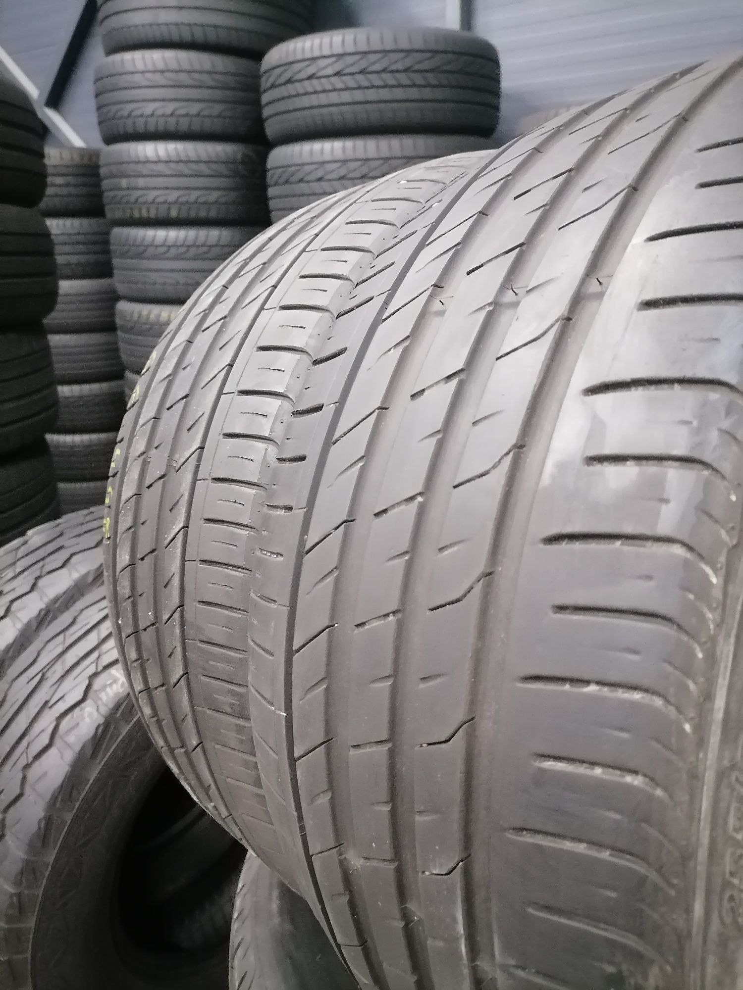 Різноширокий комплект 225/40R19 / 255/35 R19 NEXEN N Fera SU1 Склад