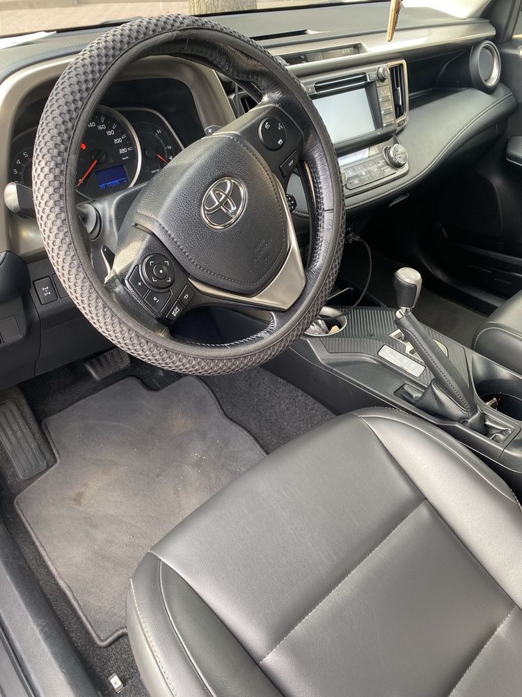 toyota rav4 офіційний