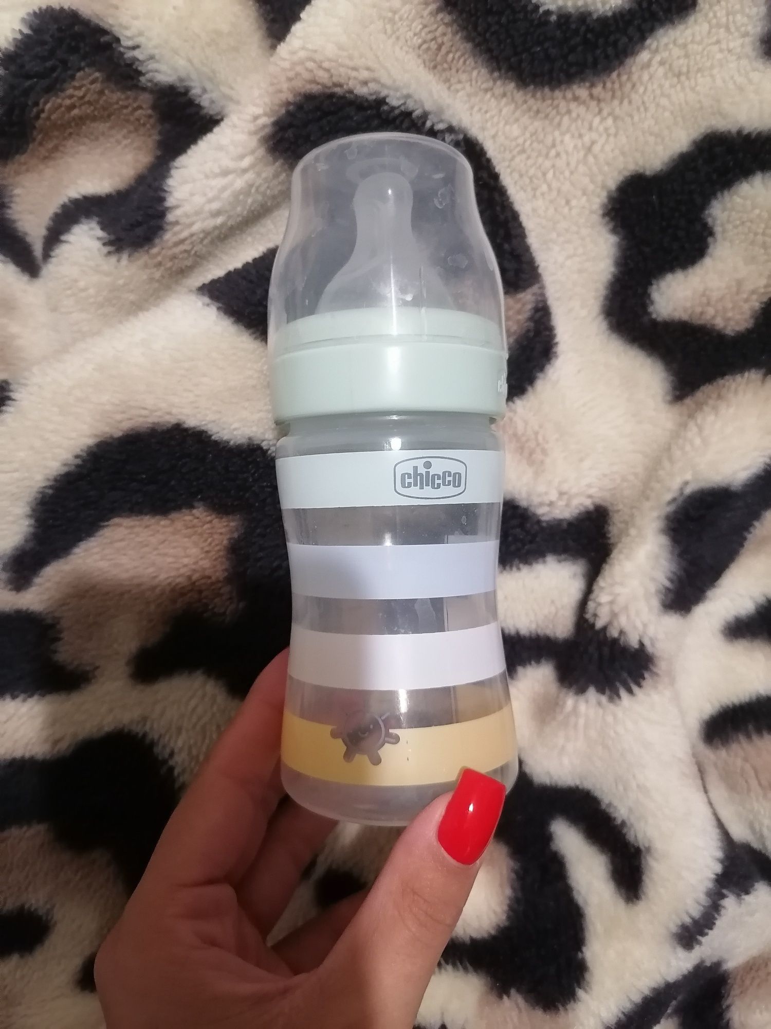 Дитяча пластикова пляшечка для годування Chicco well-being colors
