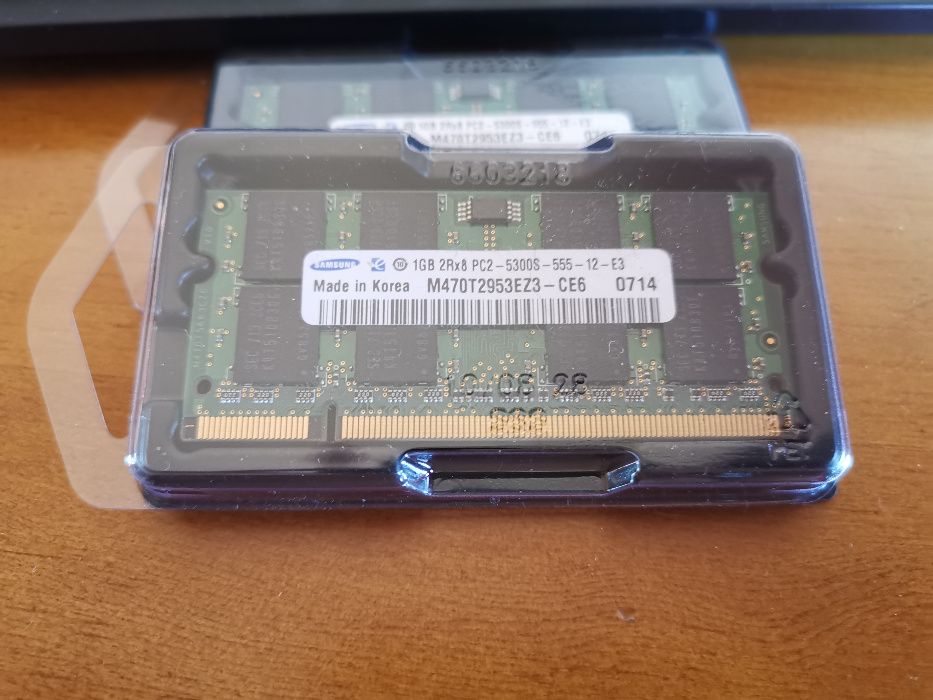 Memórias Portátil SO-DIMM Samsung 2x1GB PC2-5300S