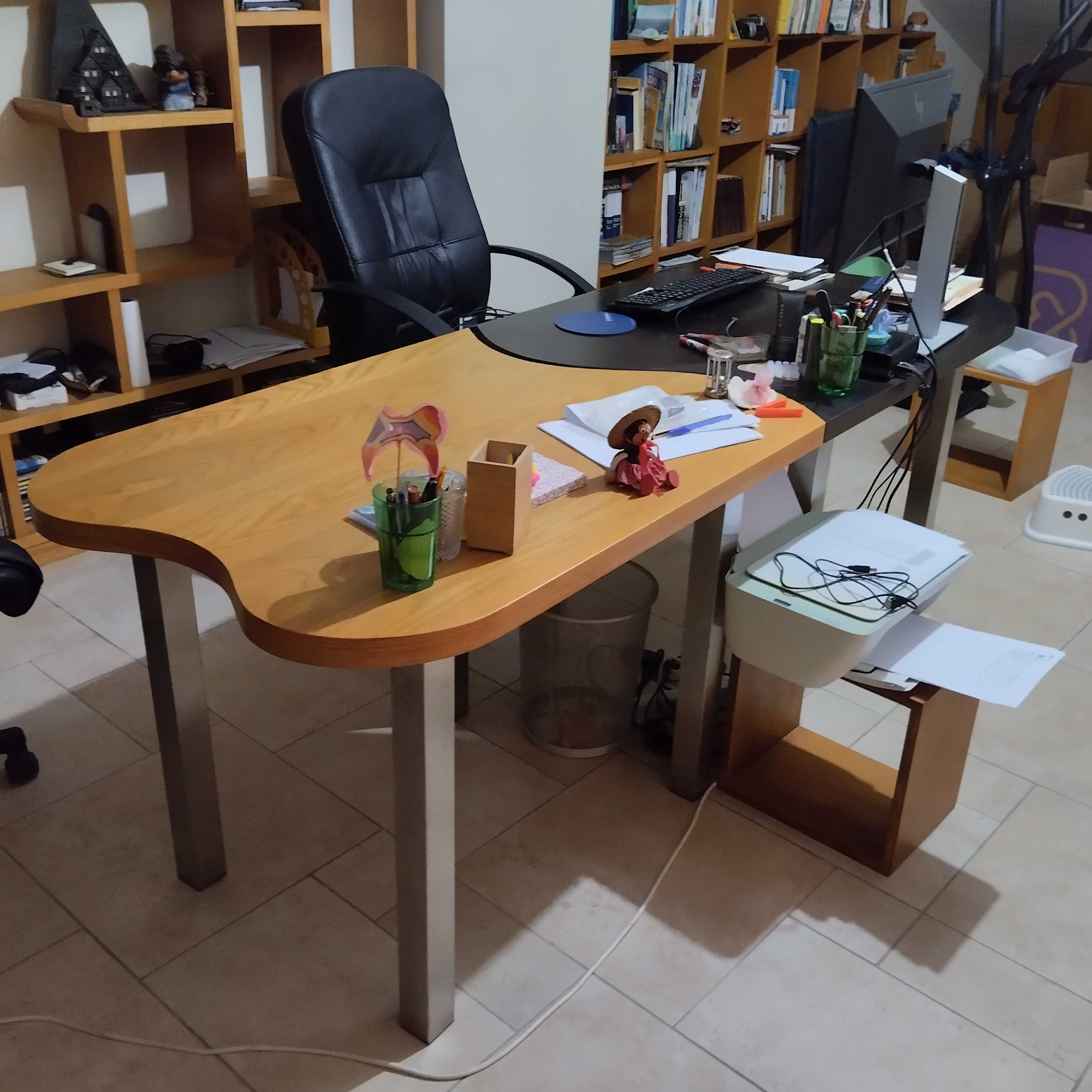 Conjunto 2 secretárias modernas modelo exclusivo como novas