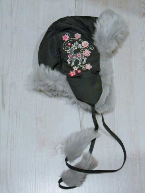 nowe czapki mix 54 cm