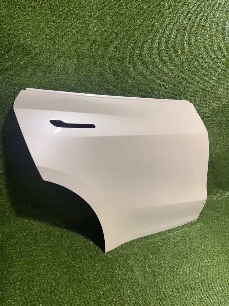 Дверь задняя правая tesla model Y