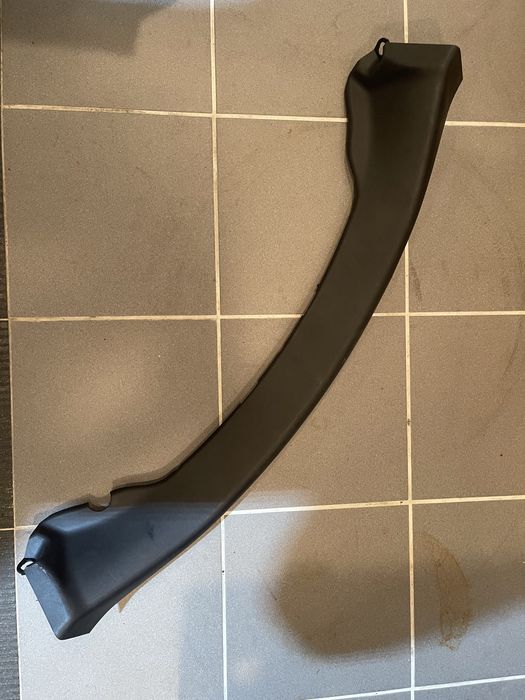 Планка багажника tesla model 3