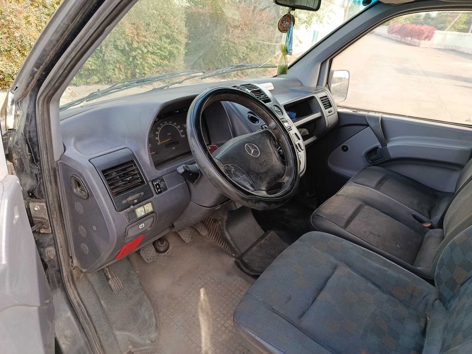 Mercedes Vito легковий пасажирський 8 місць