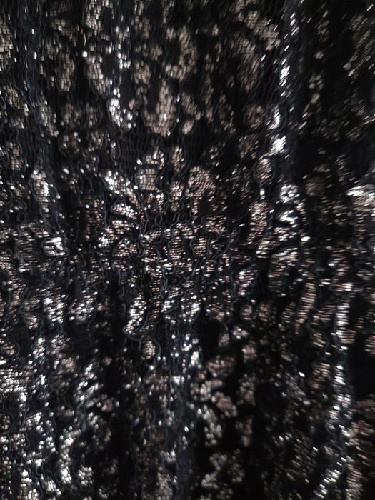 Śliczna sukienka karnawałowa błyszcząca z poszewką  1