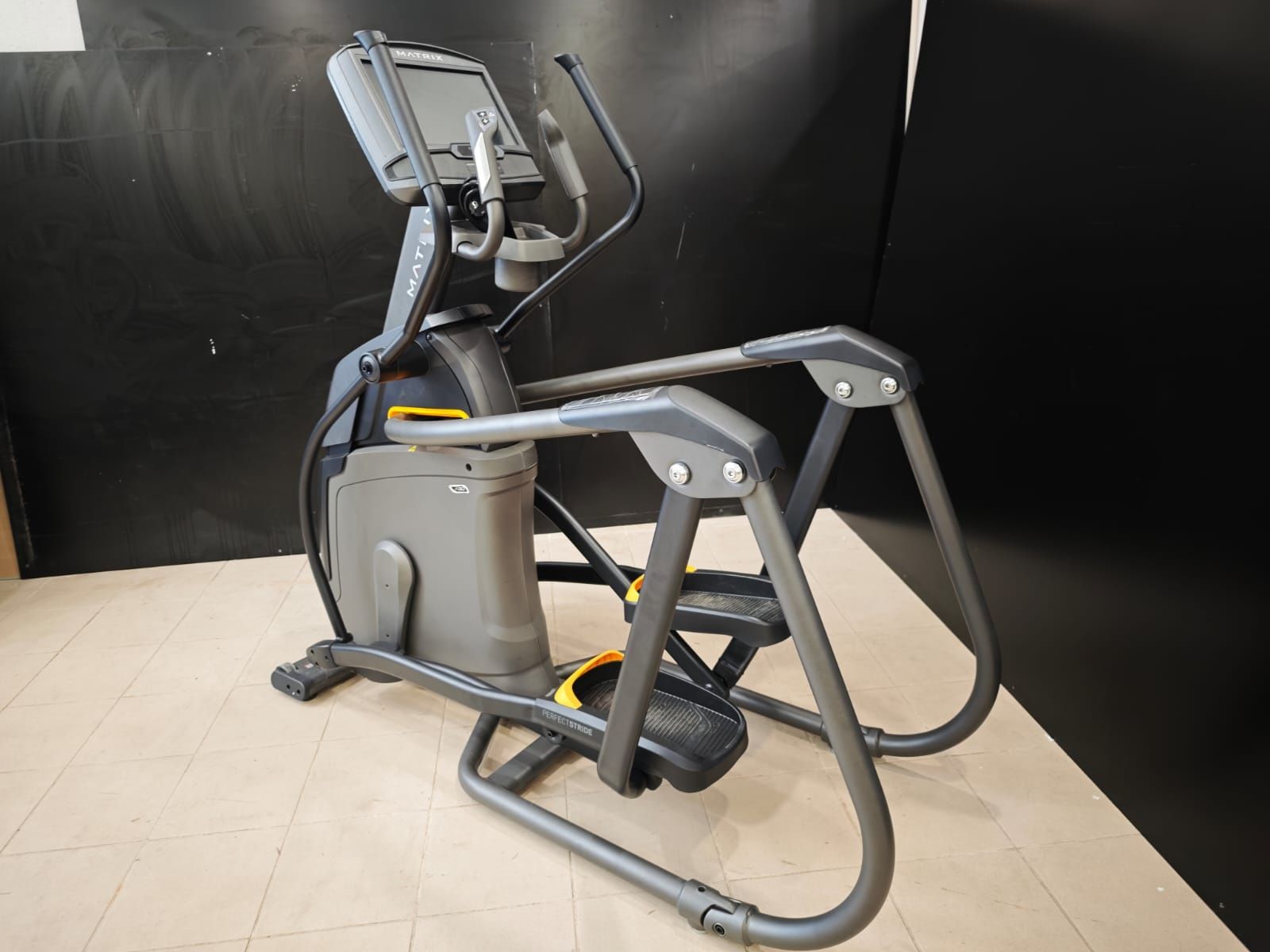 Elíptica Matrix A30 Nova