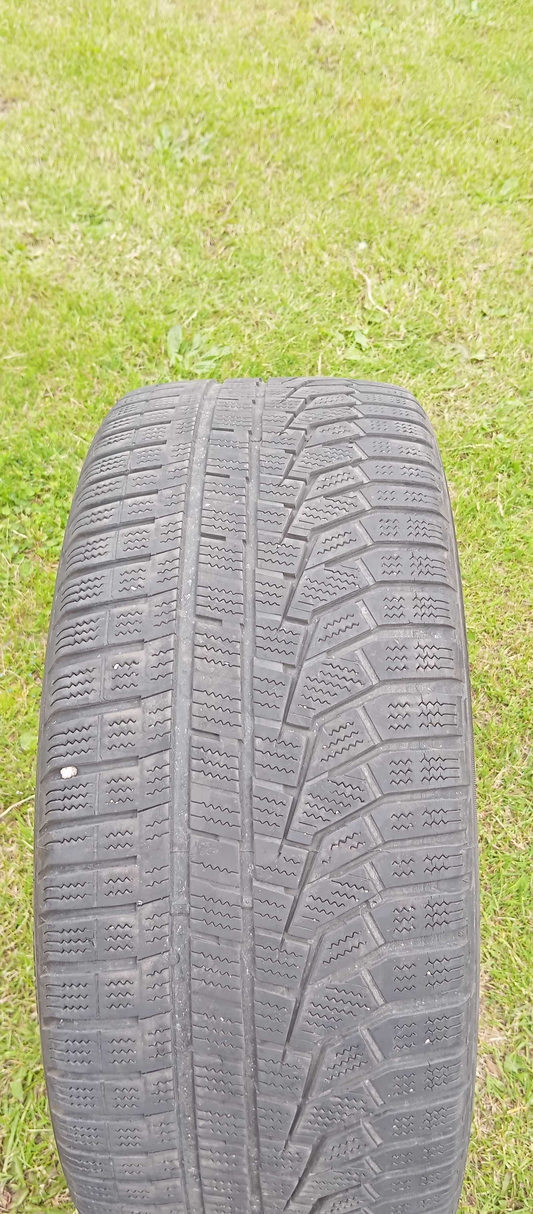 OPONY Hankook Winter icept evo 2 235/45/18 98V