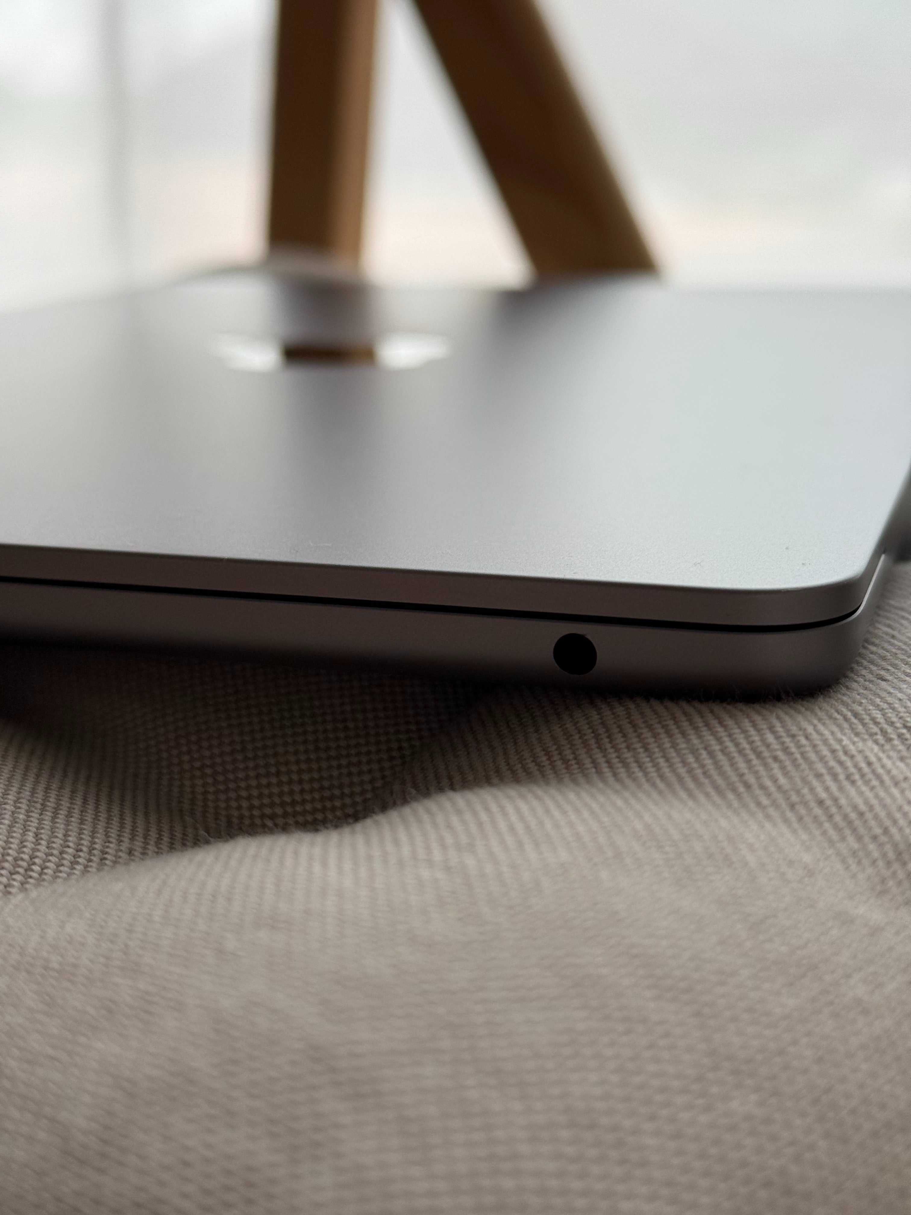 MacBook Air 13.6" M2 (2022)