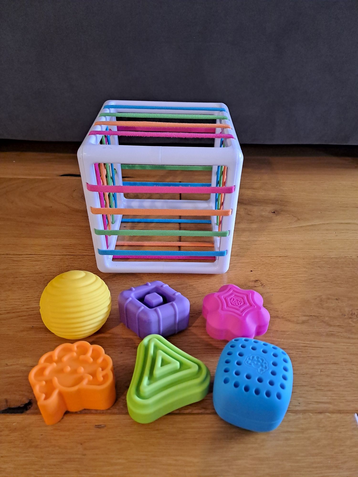 Sorter InnyBin Fat Brain Toys