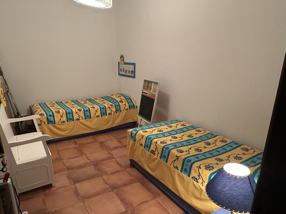 Quarto de duas camas individuais