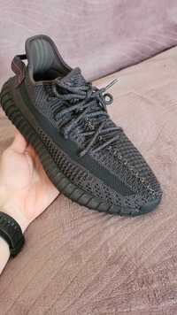 Yeezy boost 350 v2 black