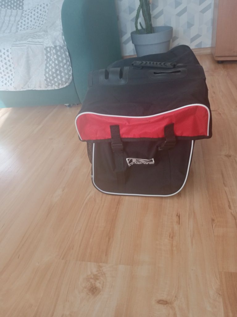 Sprzedam torbę na rower stan idealny