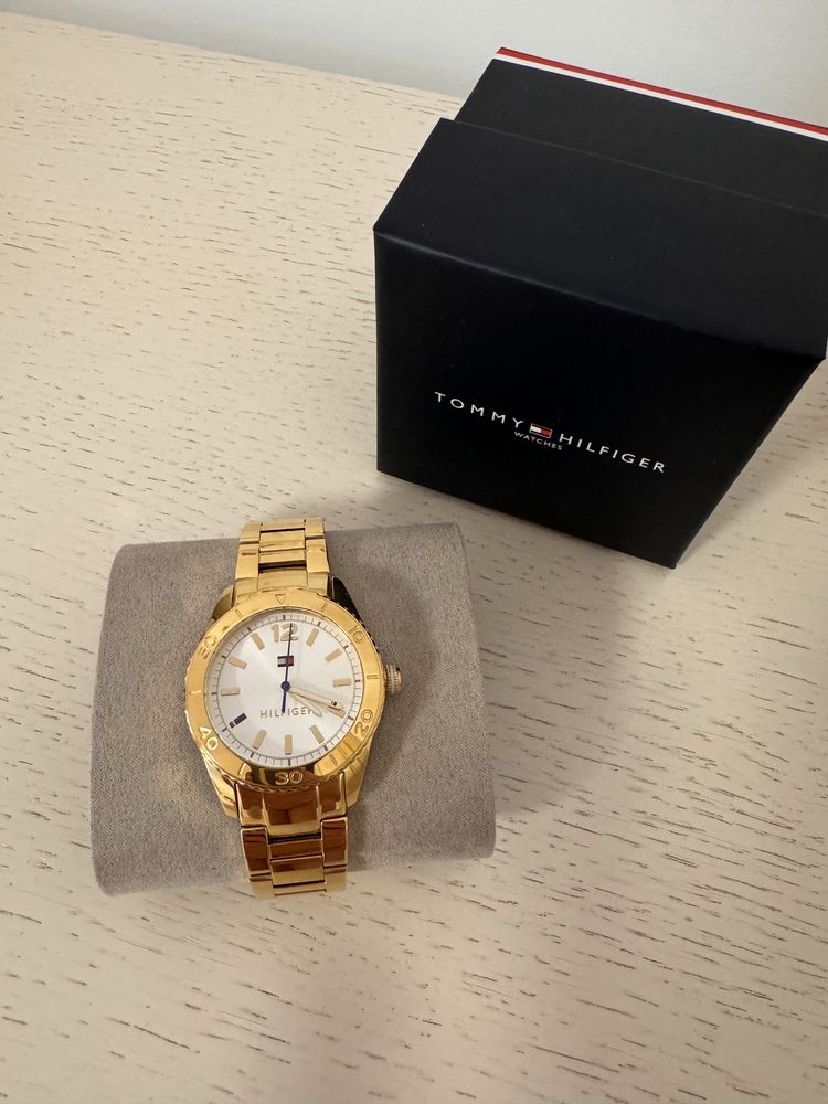 Годинник  Tommy Hilfiger