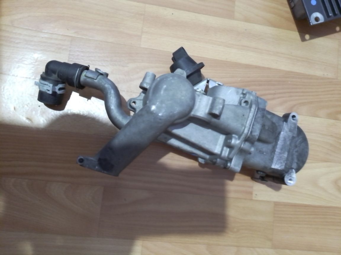 Радіатор охолодження ЕГР паливні трубки. Volvo v 50