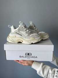 Жіночі кросівки Balenciaga Triple S білий з сірим 207 ЯКІСТЬ