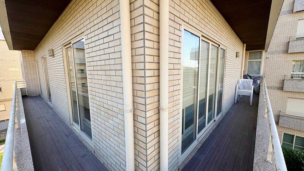 Apartamento T4 com localização premium