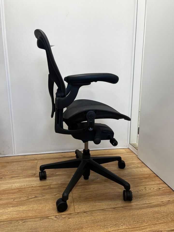 Opção completa Herman Miller Aeron remodelada com Posturefit