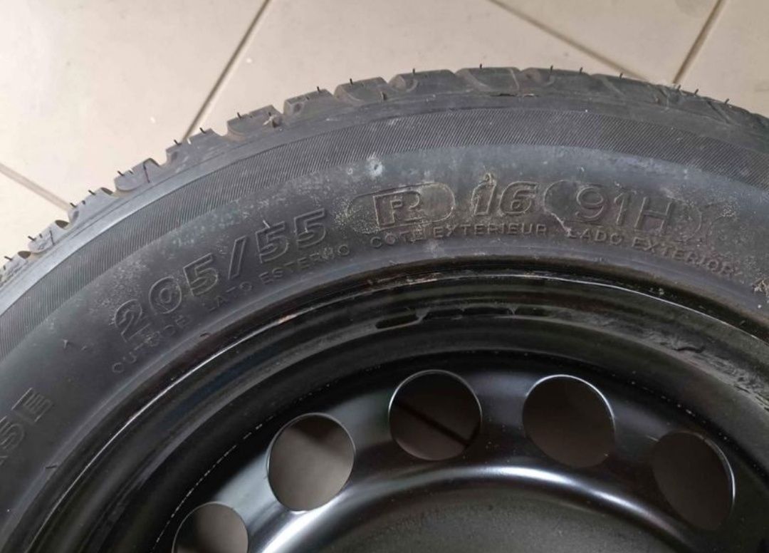 Pneu Michelin 205/55 R16+ jante 16