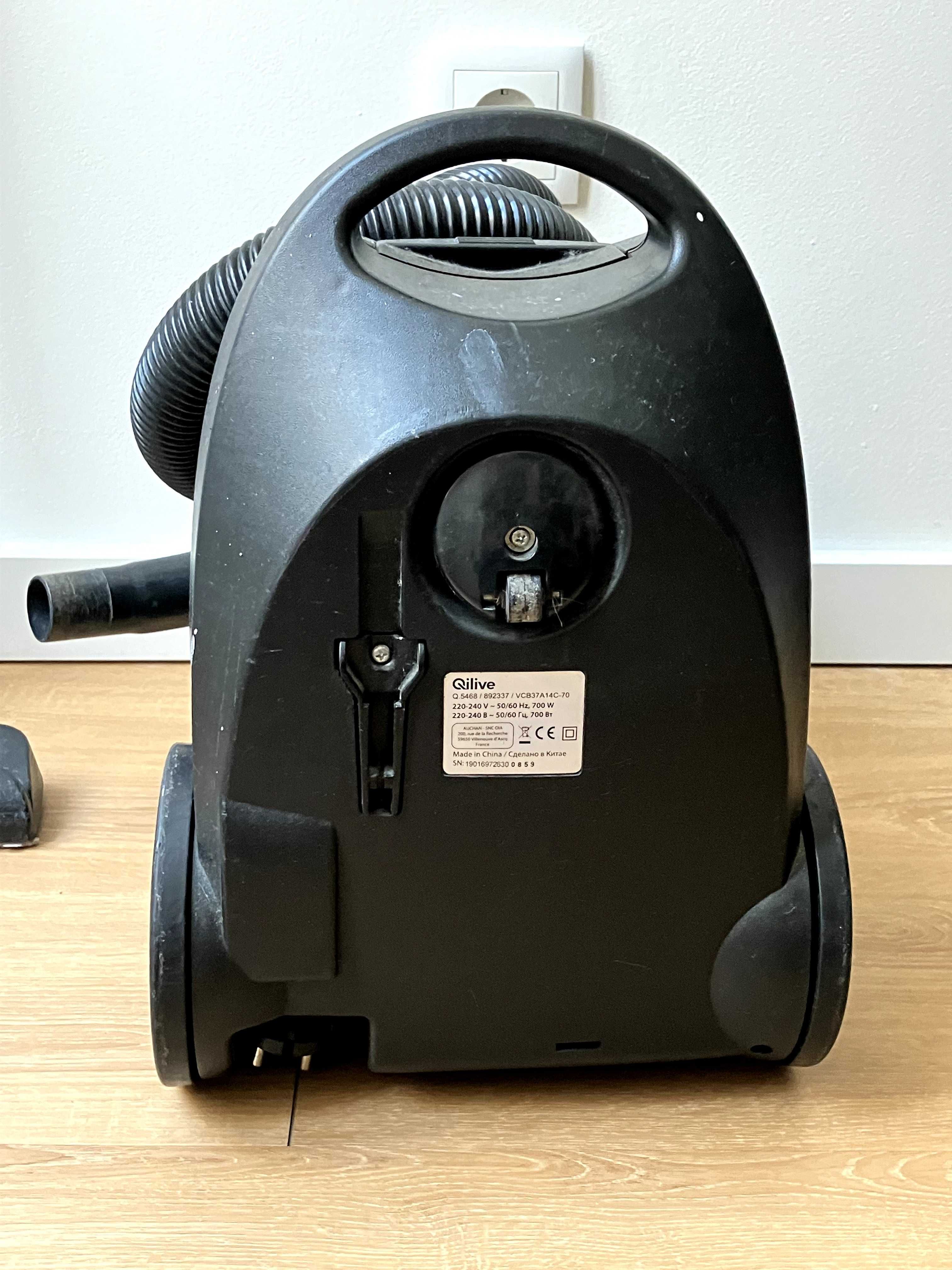 Aspirador com Saco potência de 700w