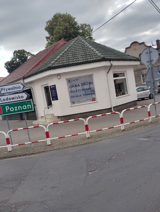 Pawilon handlowo/usługowy 31m