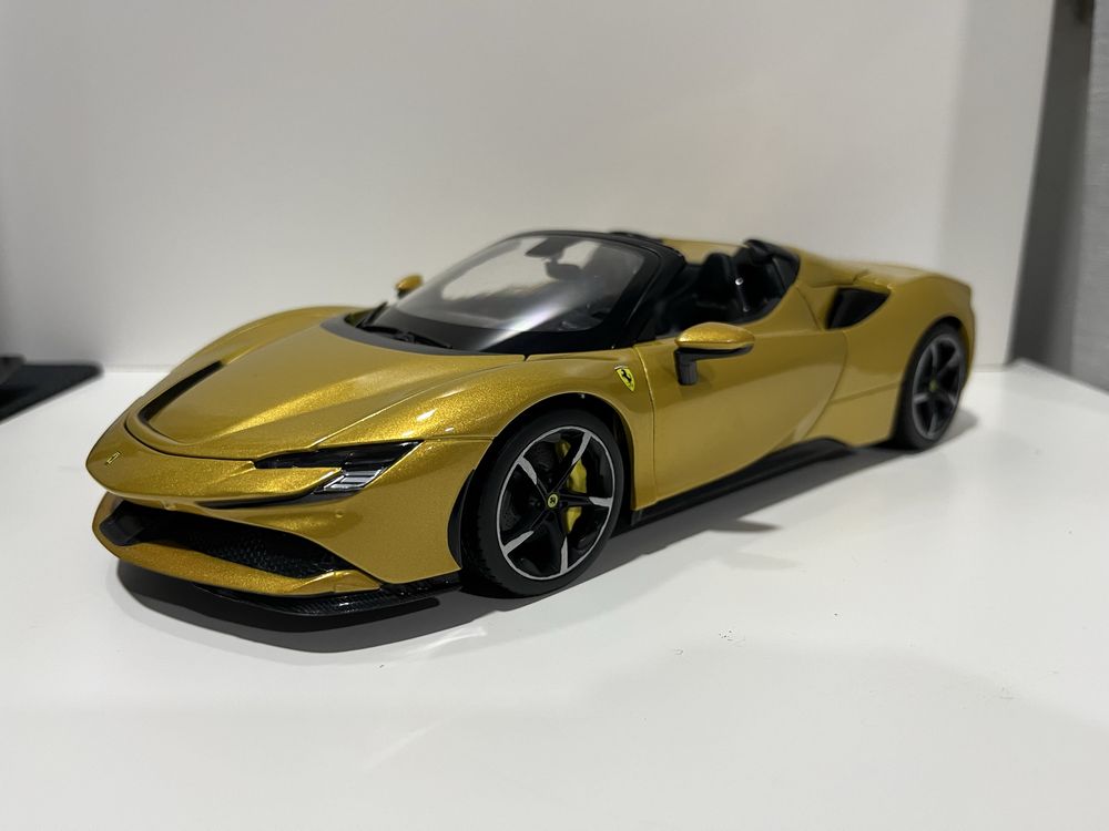 Ferrari SF90 Spider 1:18 (Descrição)