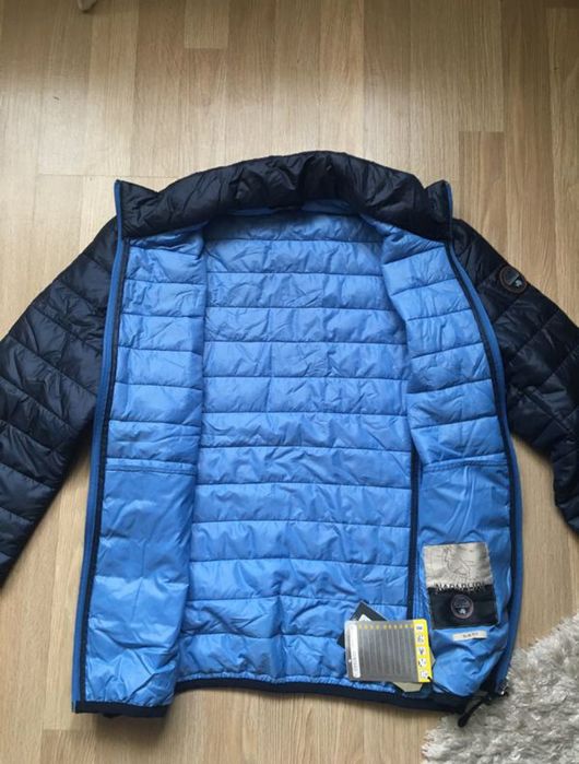 Мужская куртка napapijri,раз m