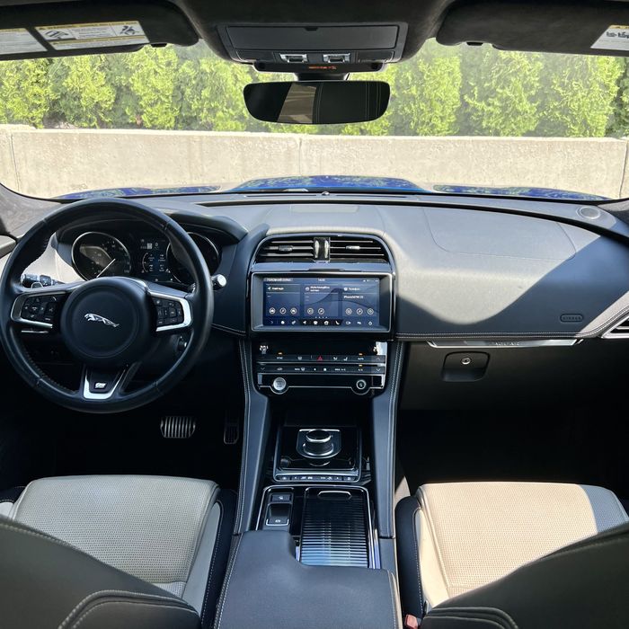 Продам Jaguar F-pace R-sport 2019